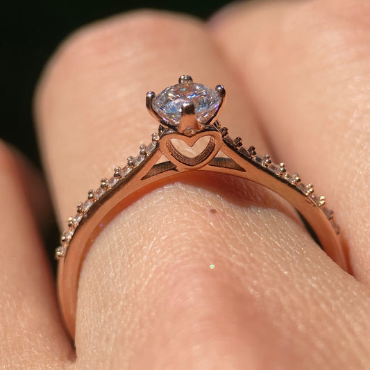 Anillo Arnel en Oro Rosa 18k con circonias
