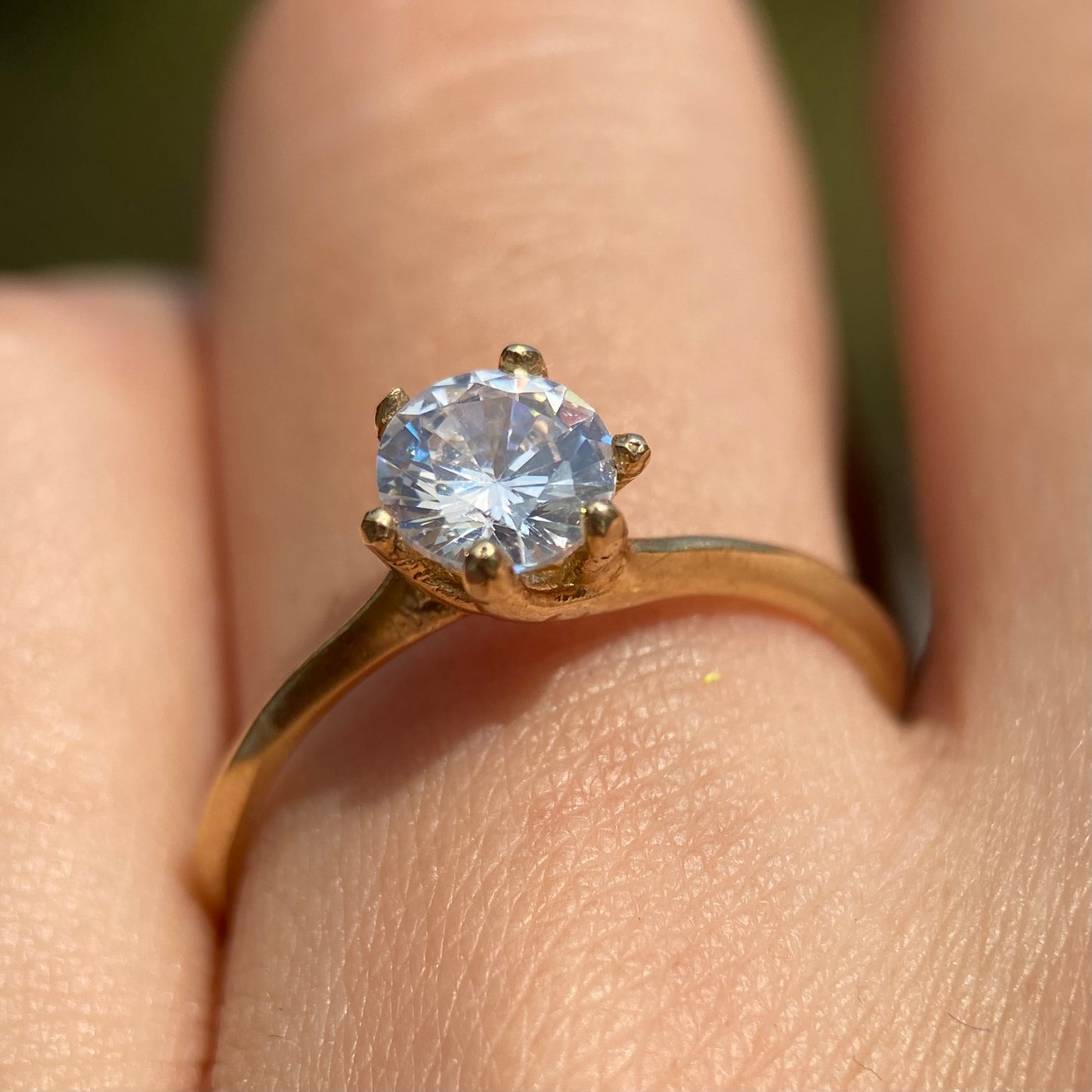 Anillo de compromiso en oro