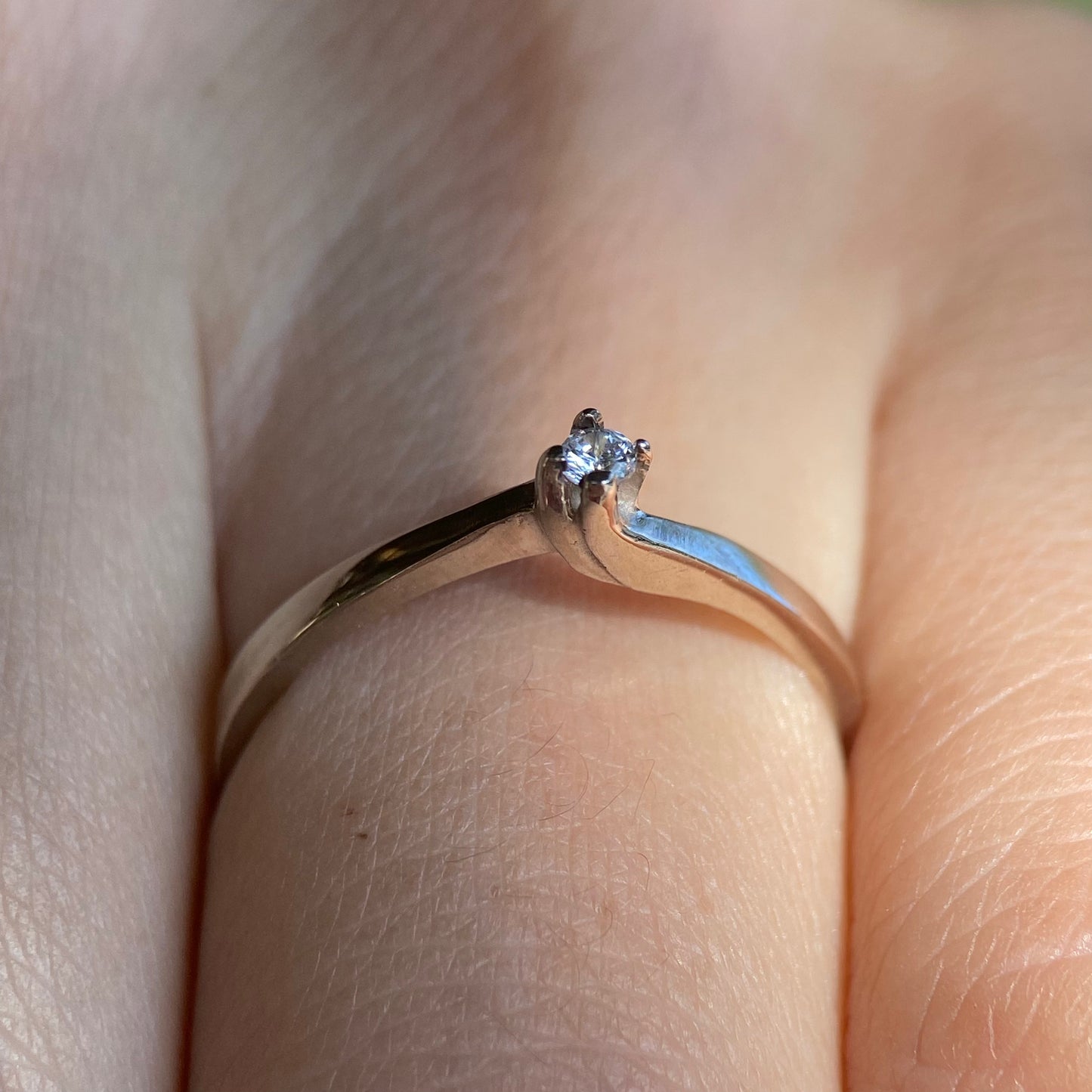 Anillo Olivia en plata con circonia