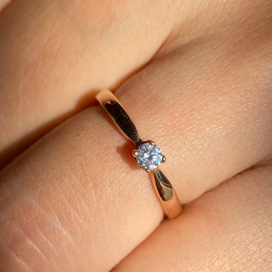 Anillo Celine en Oro rosa 18k con Circonia