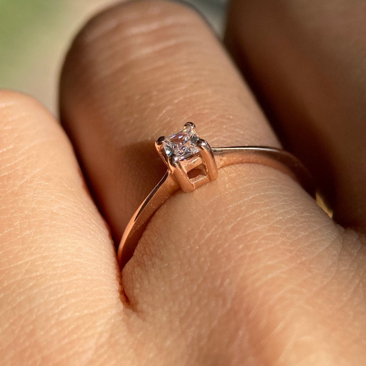 Anillo Darian en oro rosa 14k con circonia - Mouty Joyería