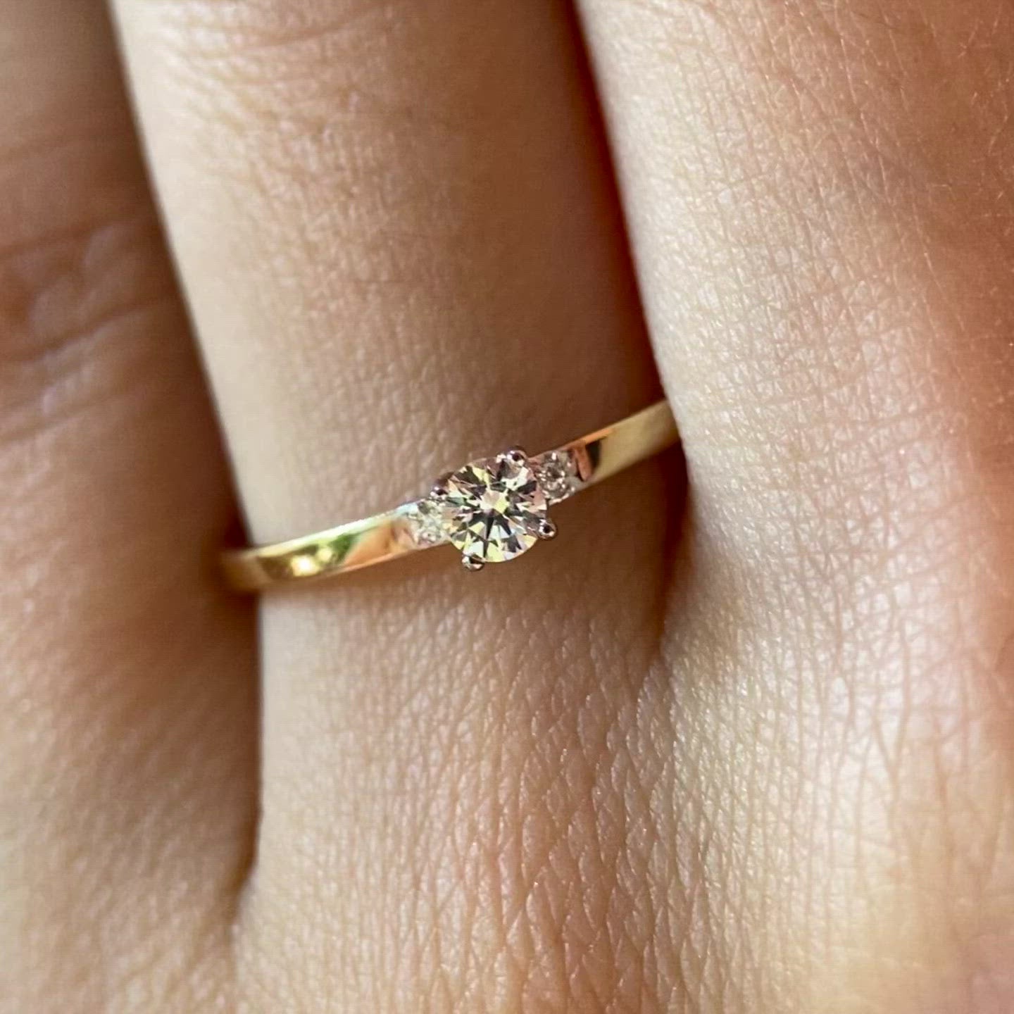 Anillo de compromiso en oro