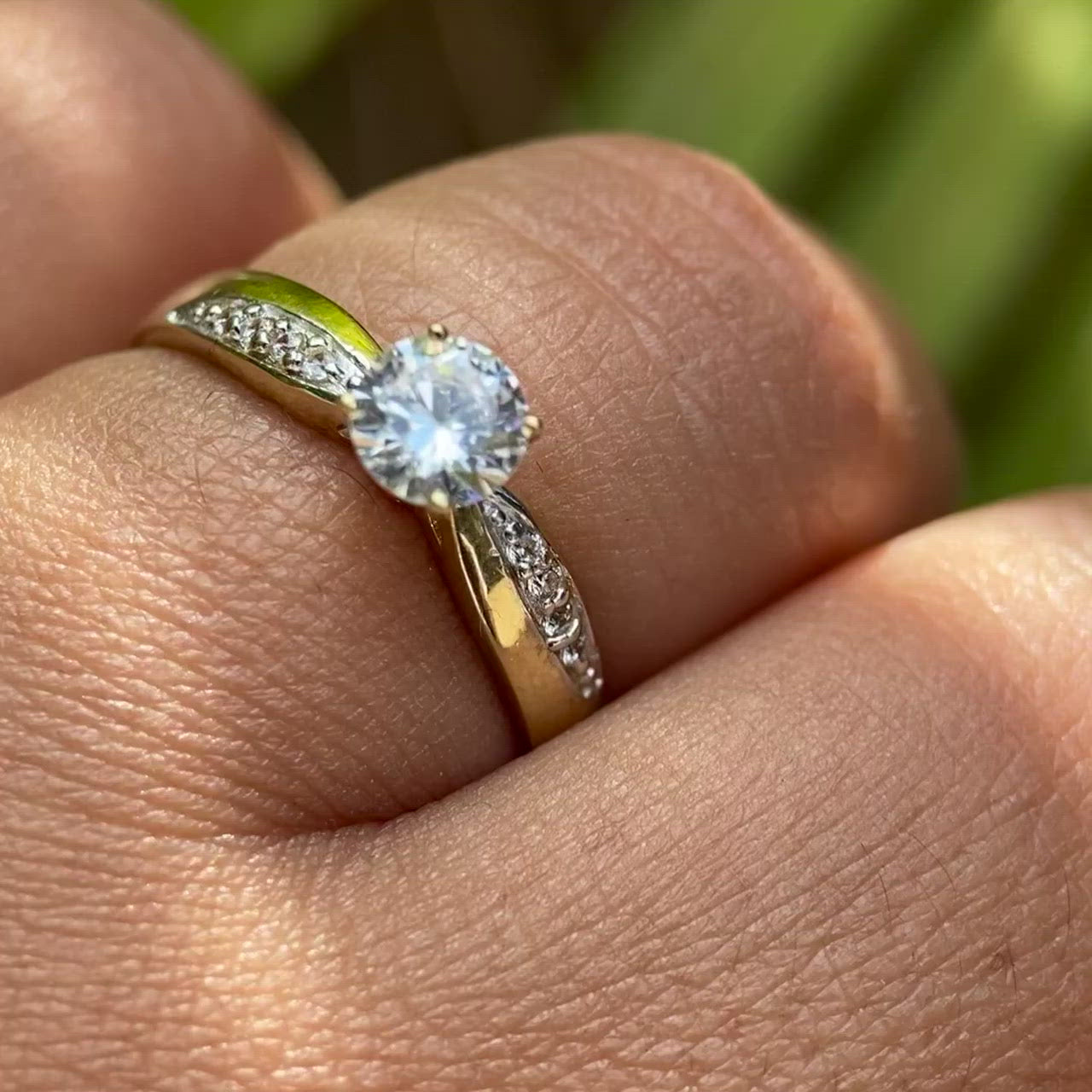 Anillo de compromiso en oro
