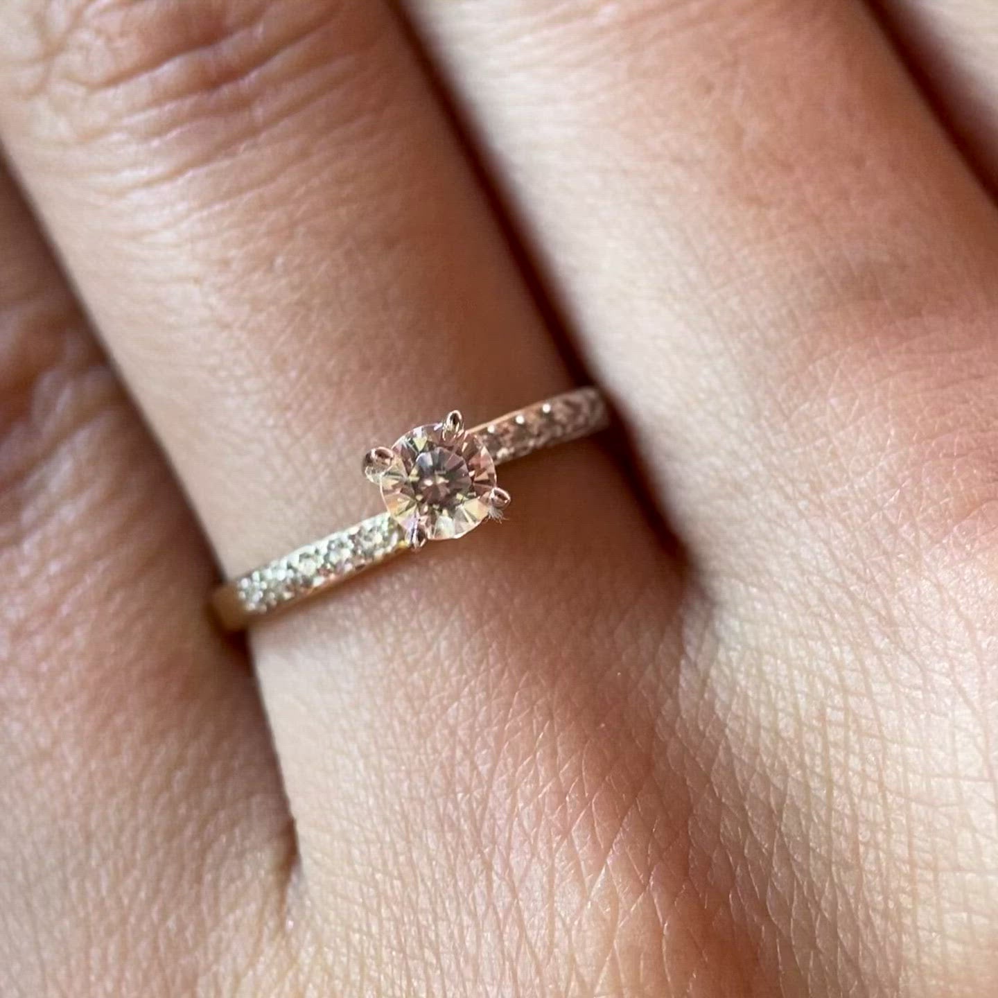 Anillo de compromiso en oro