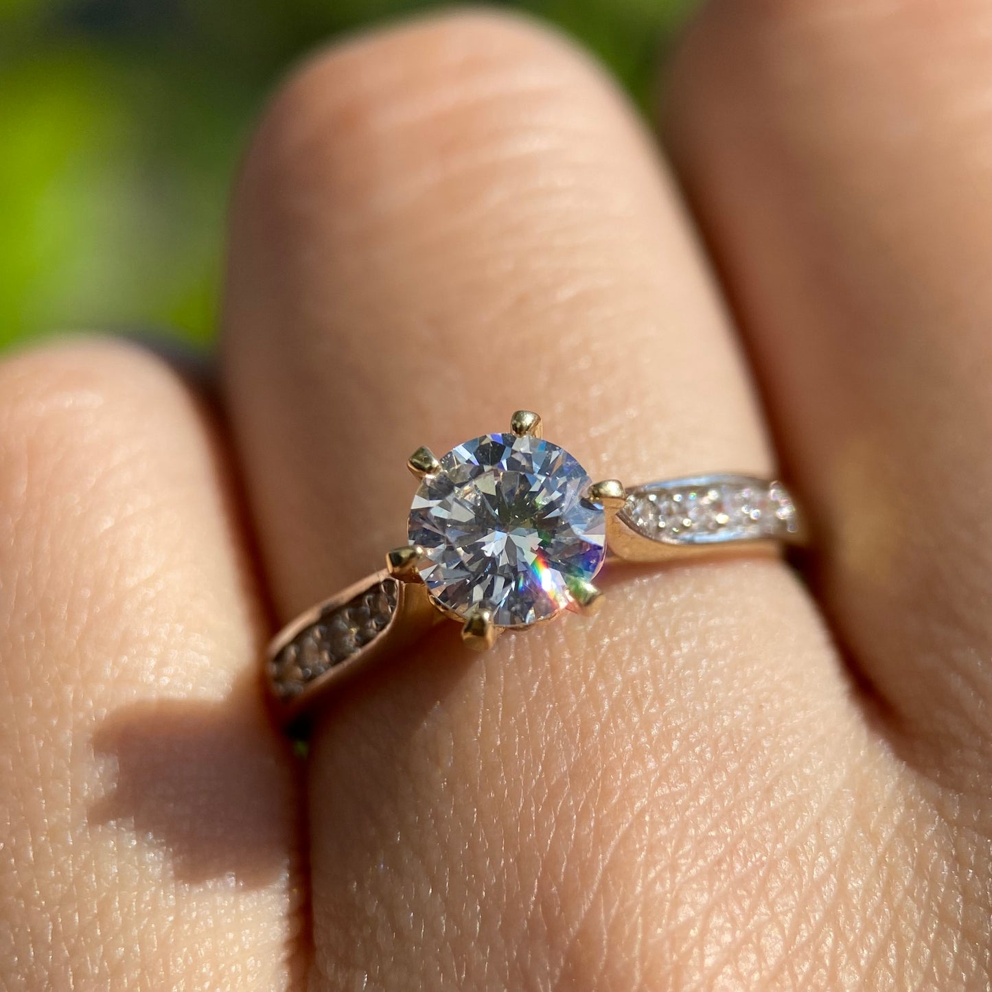 Anillo de compromiso en oro