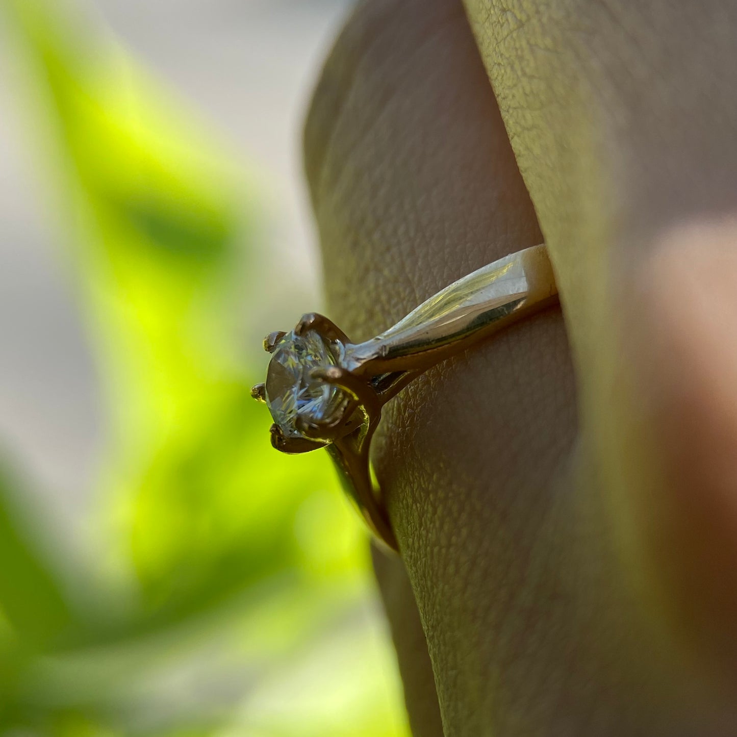 Anillo de compromiso en oro