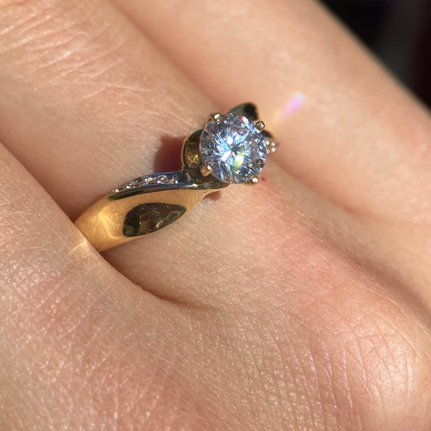 Engagement Ring in 10k Yellow Gold with Zirconia Cod: MAN092