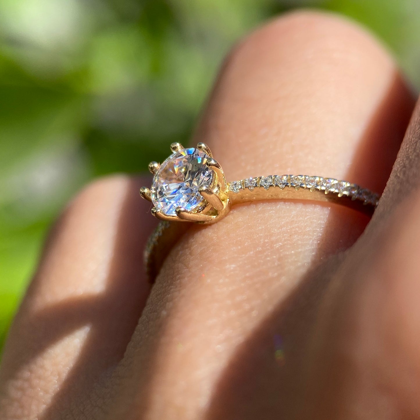 10k Yellow Gold Ring with Zirconia Cod: MAN060