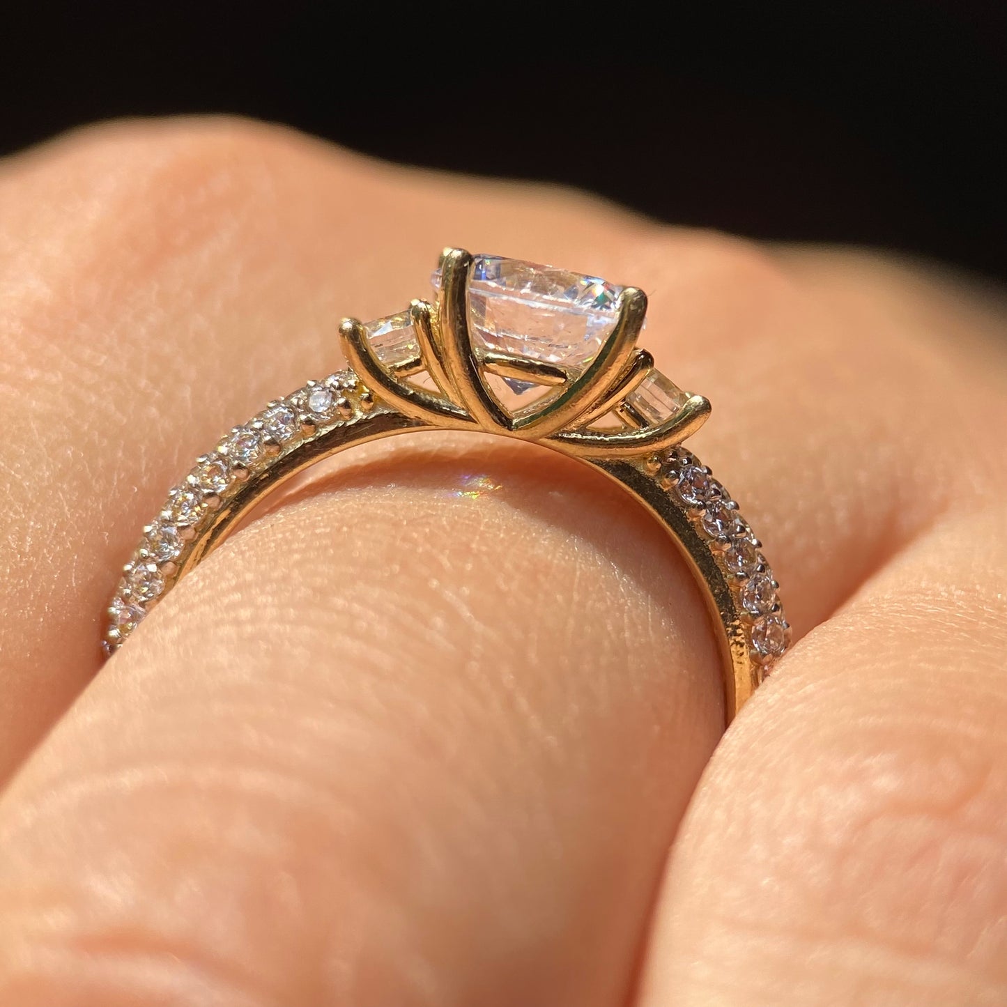 Anillo de compromiso en oro
