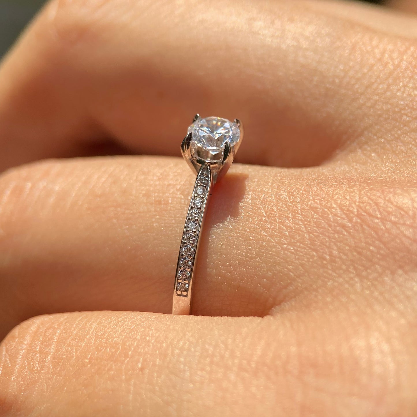Anillo de compromiso en oro