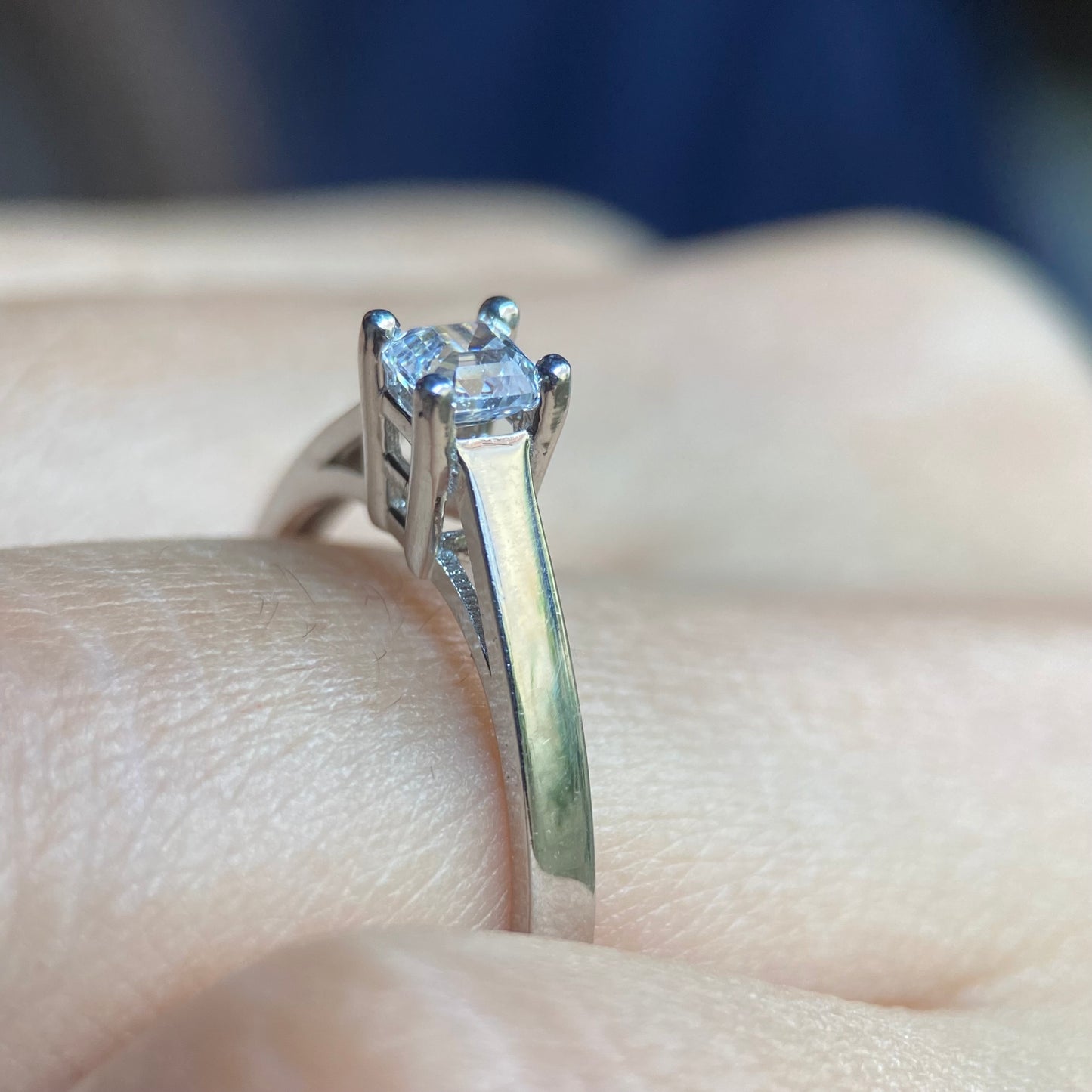 Anillo de compromiso en oro
