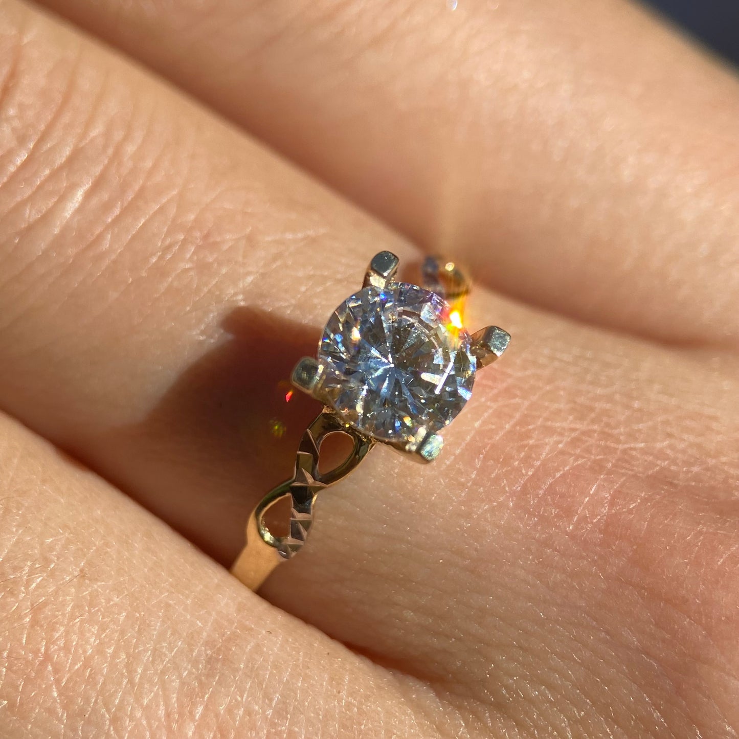 Anillo de compromiso en oro