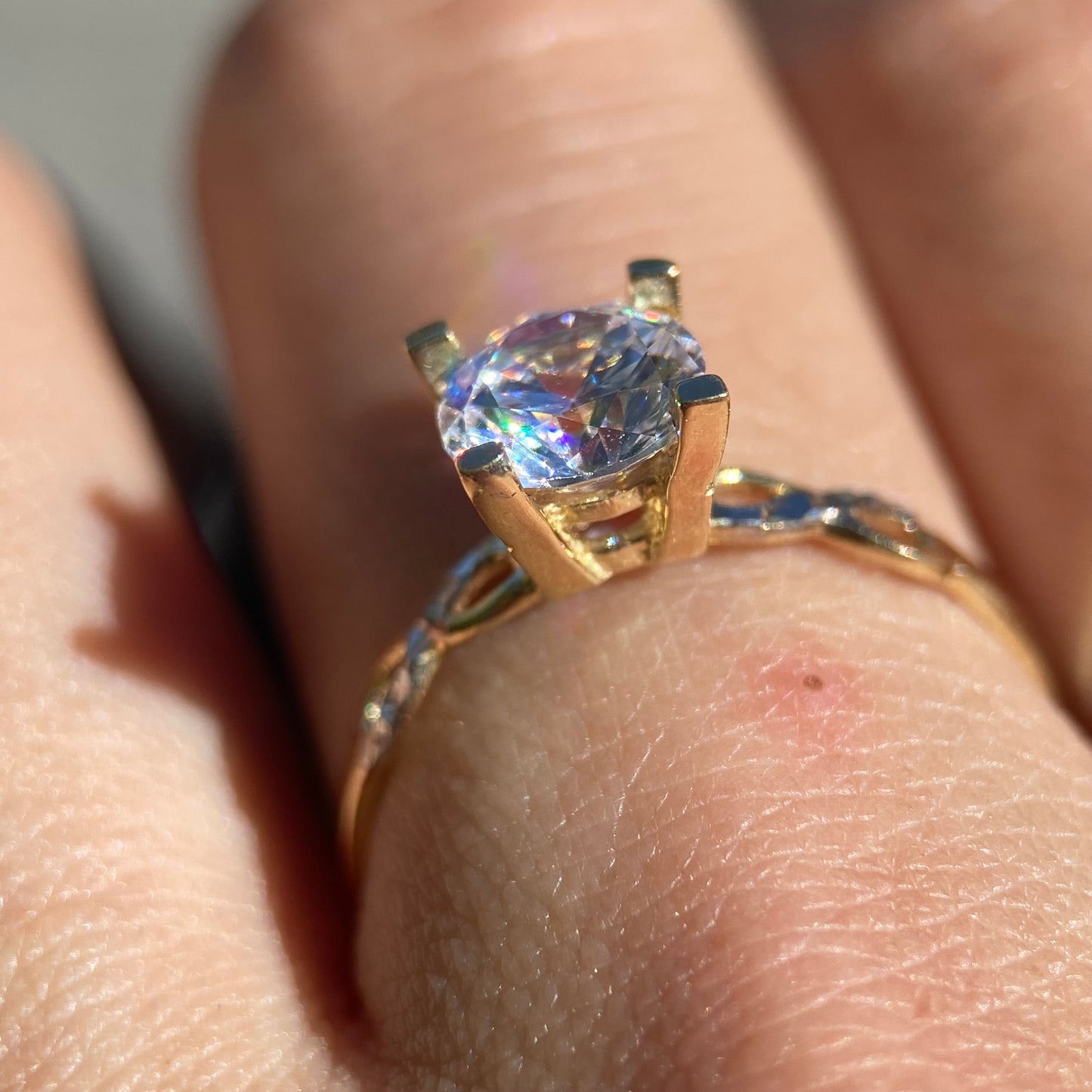 Anillo de compromiso en oro