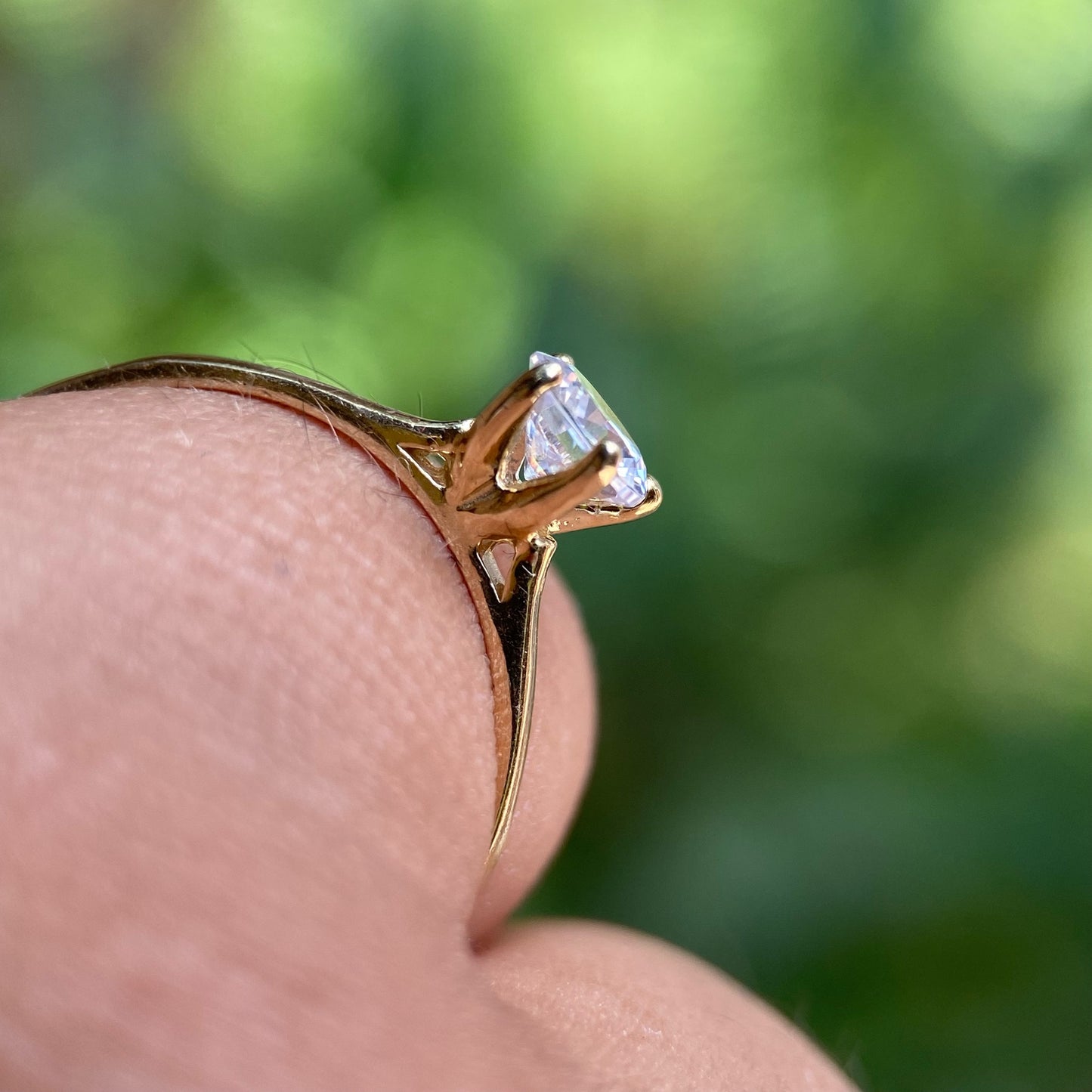 Anillo de compromiso en oro