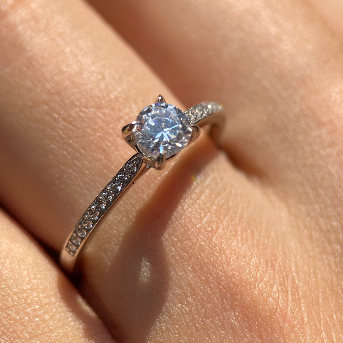 Anillo de compromiso en oro