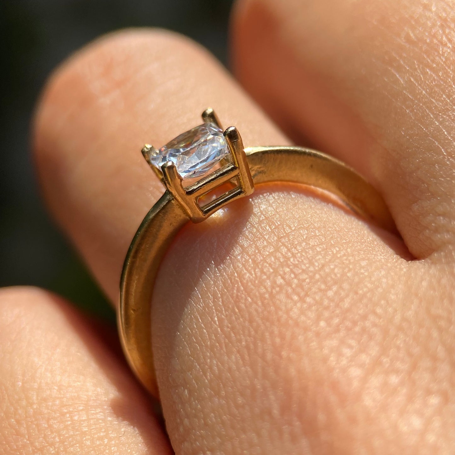 Anillo de compromiso en oro