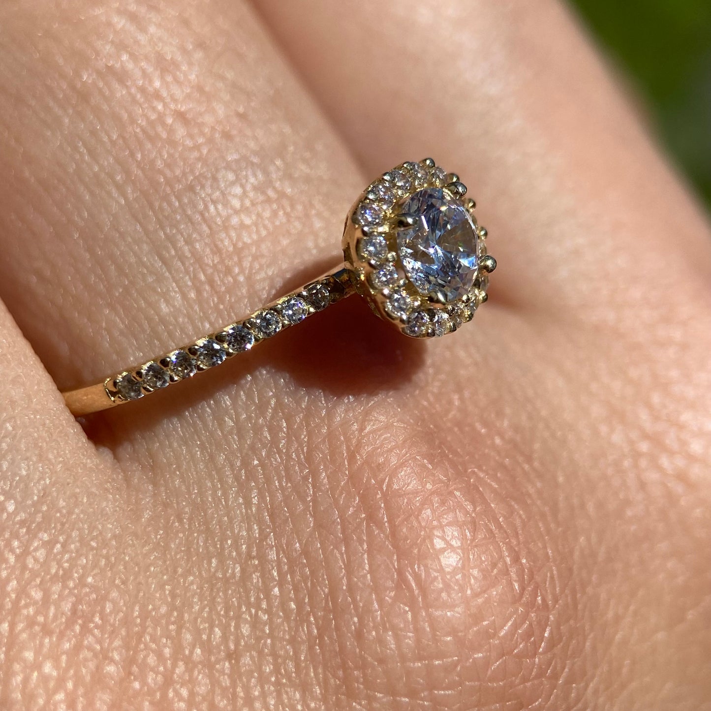 Anillo de compromiso en oro