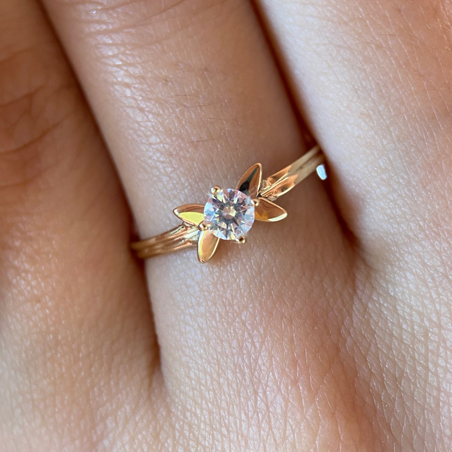 Anillo de compromiso en oro