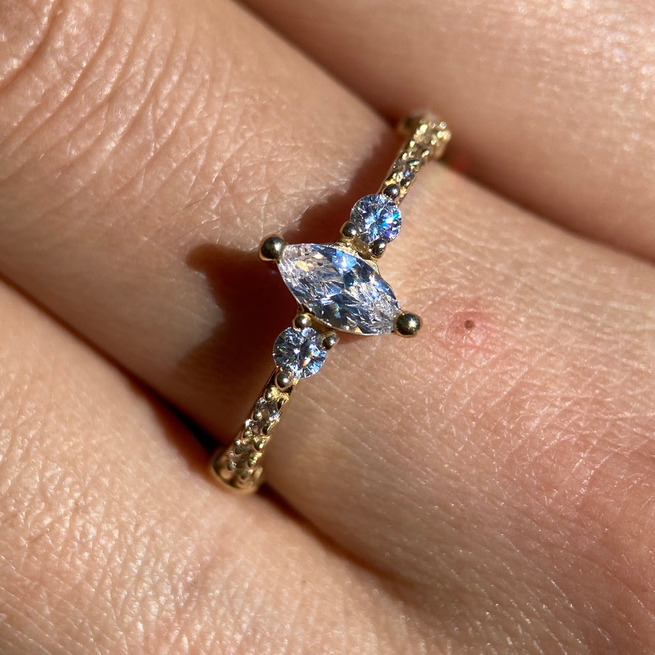 Anillo de compromiso en oro