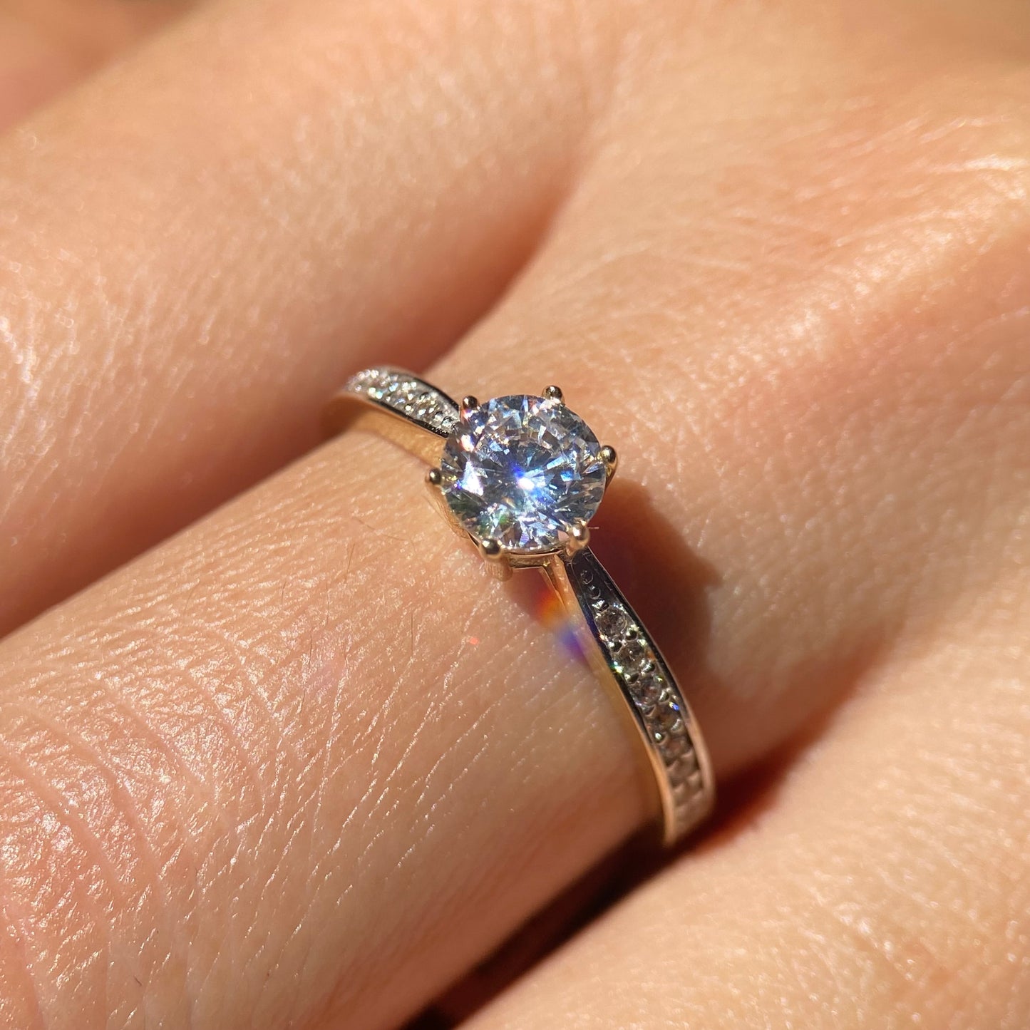 Anillo de compromiso en oro