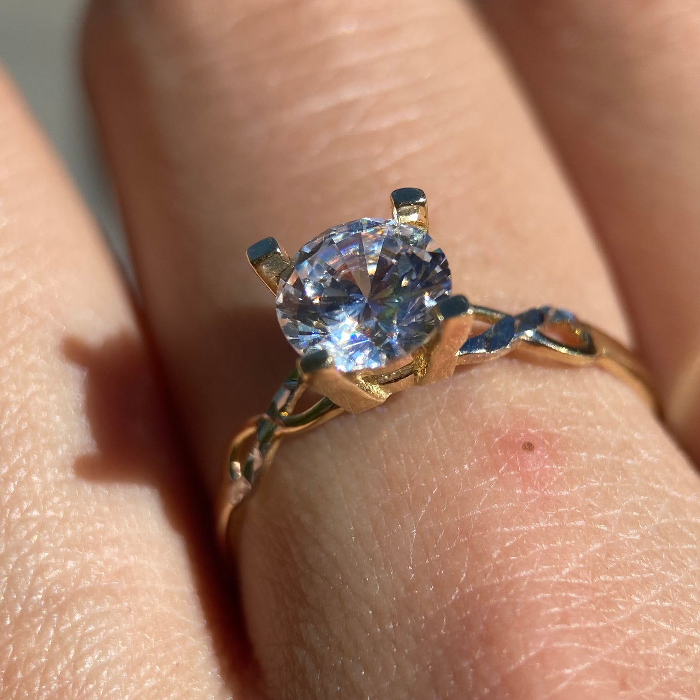 Anillo de compromiso en oro