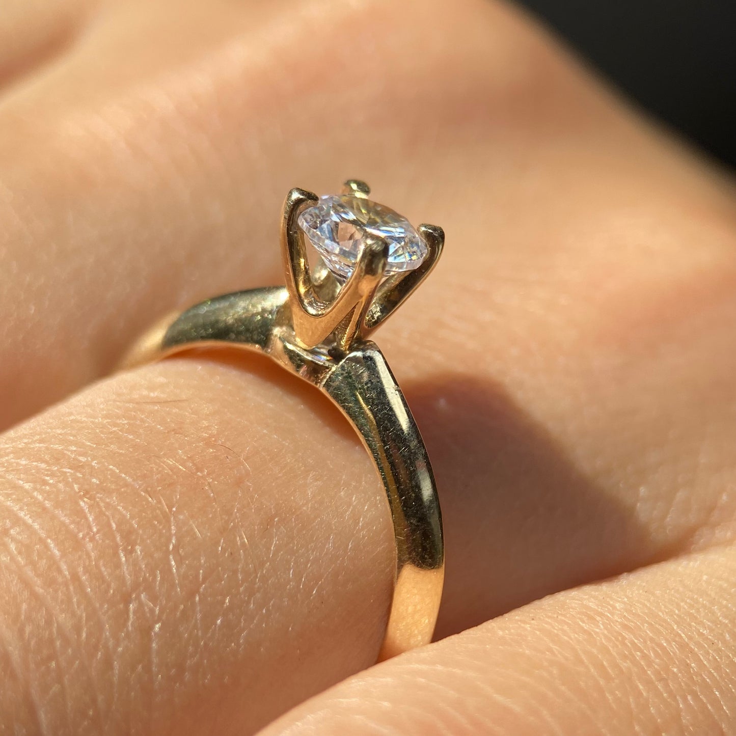 Anillo de compromiso en oro