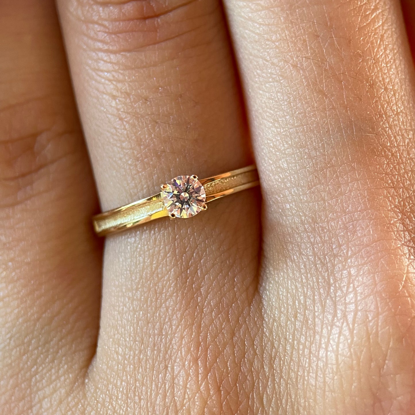 Anillo de compromiso en oro