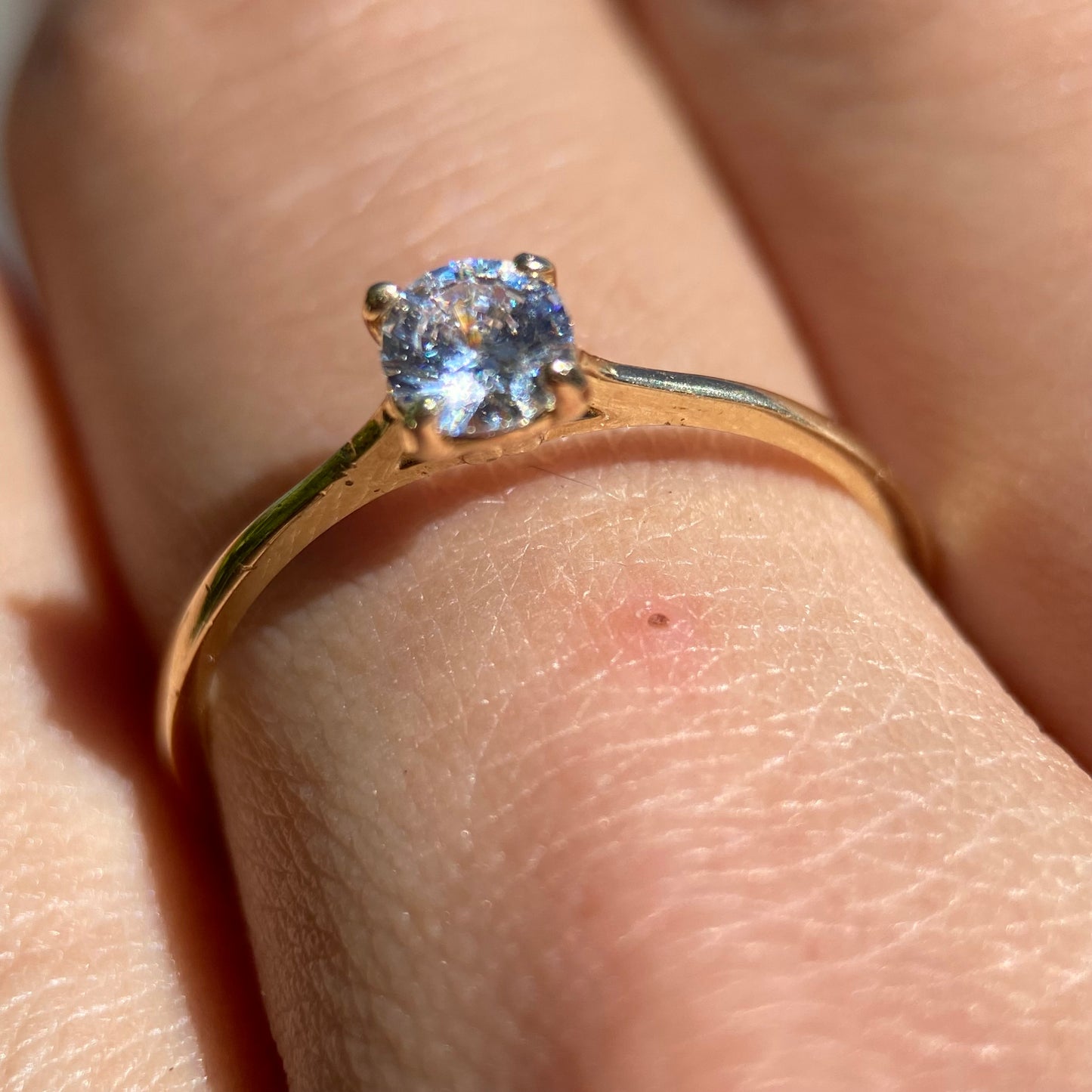 Anillo de compromiso en oro