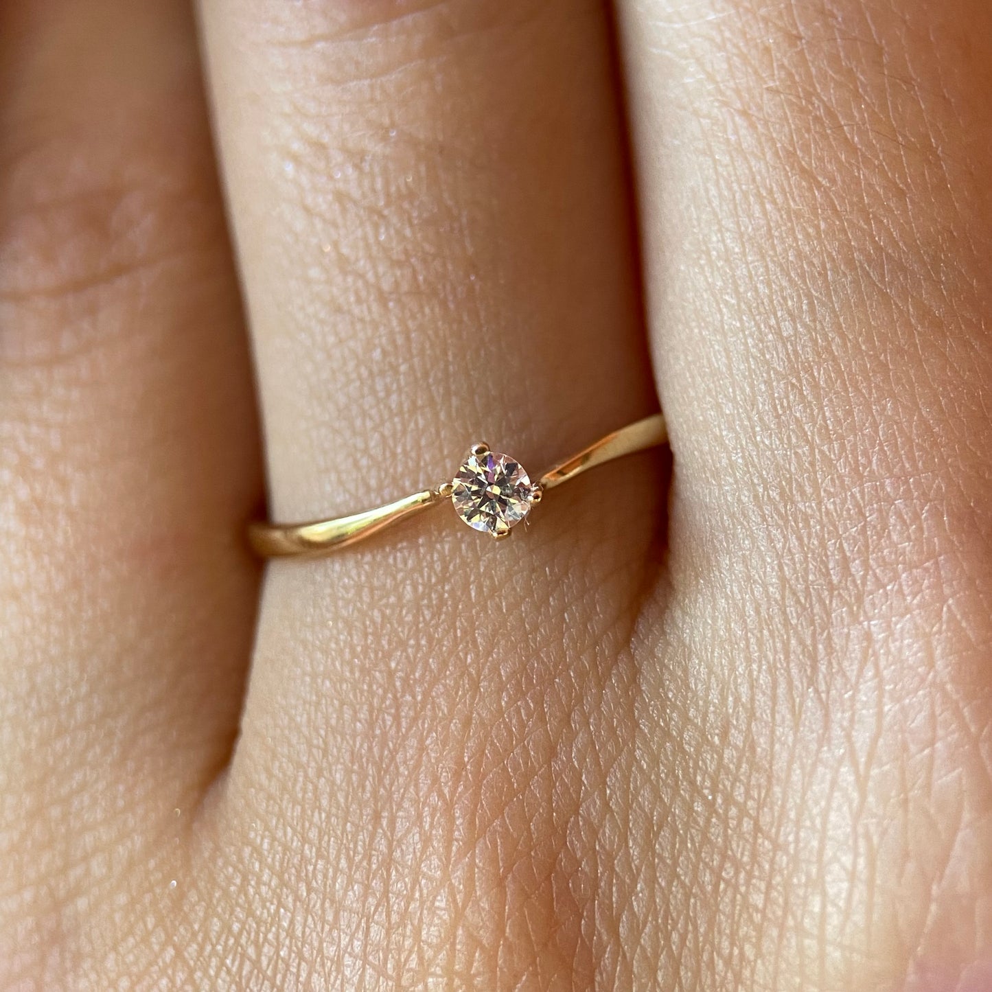 Anillo de compromiso en oro