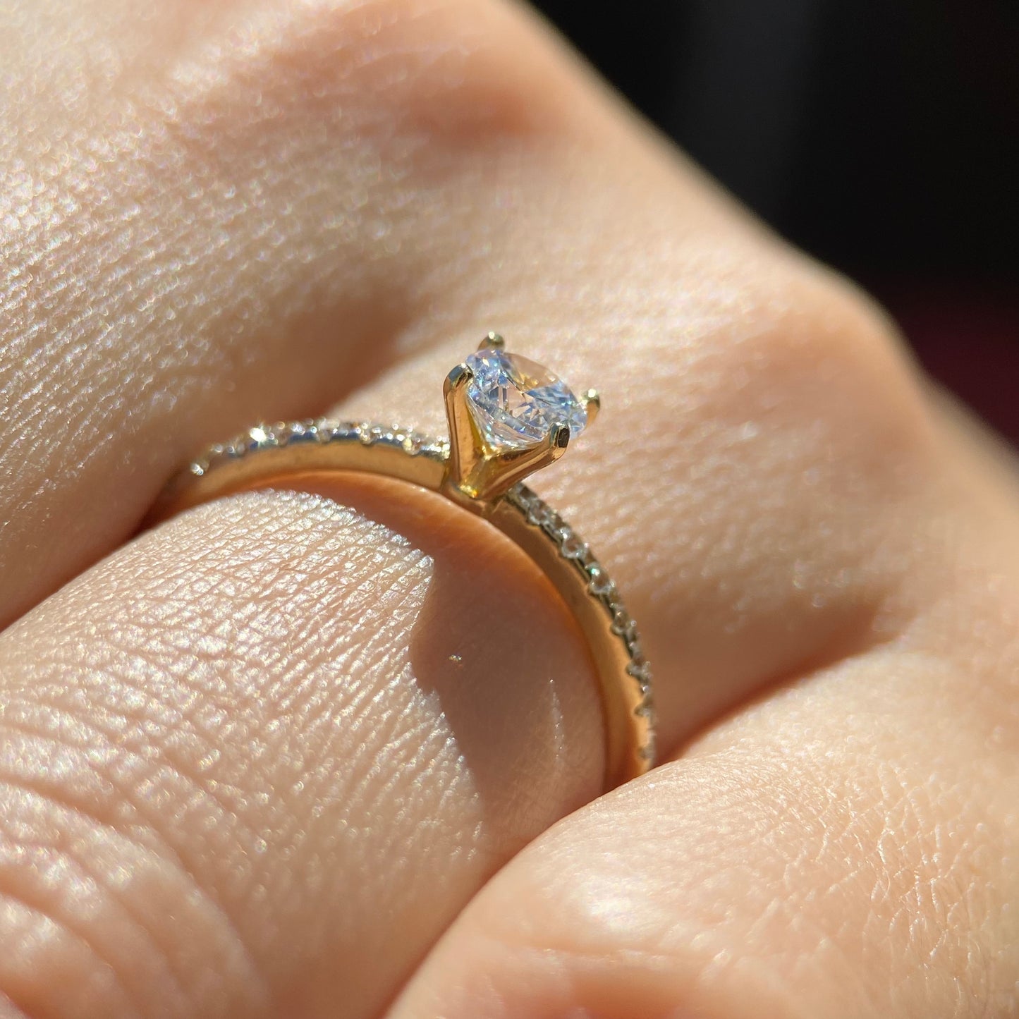 10k Yellow Gold Ring with Zirconia Cod: MAN061