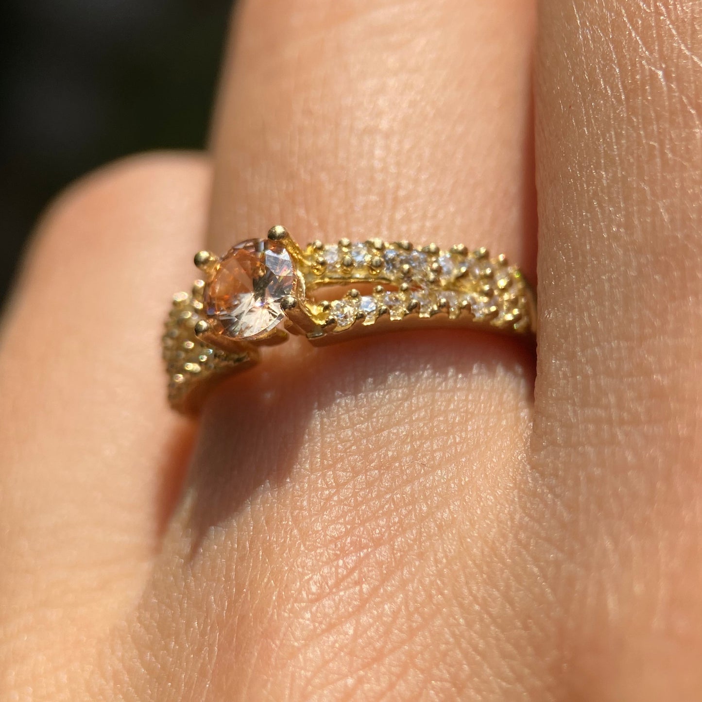 Anillo de compromiso en oro