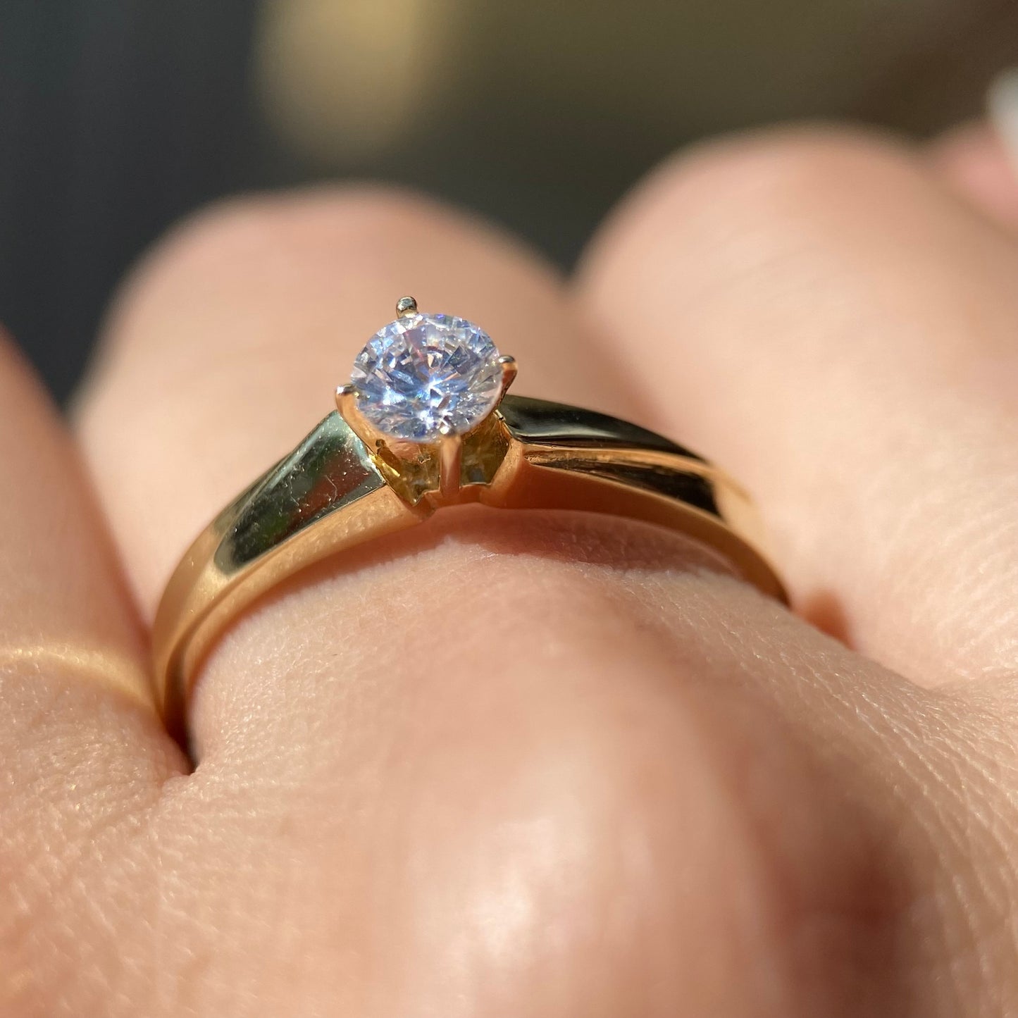 Anillo de compromiso en oro