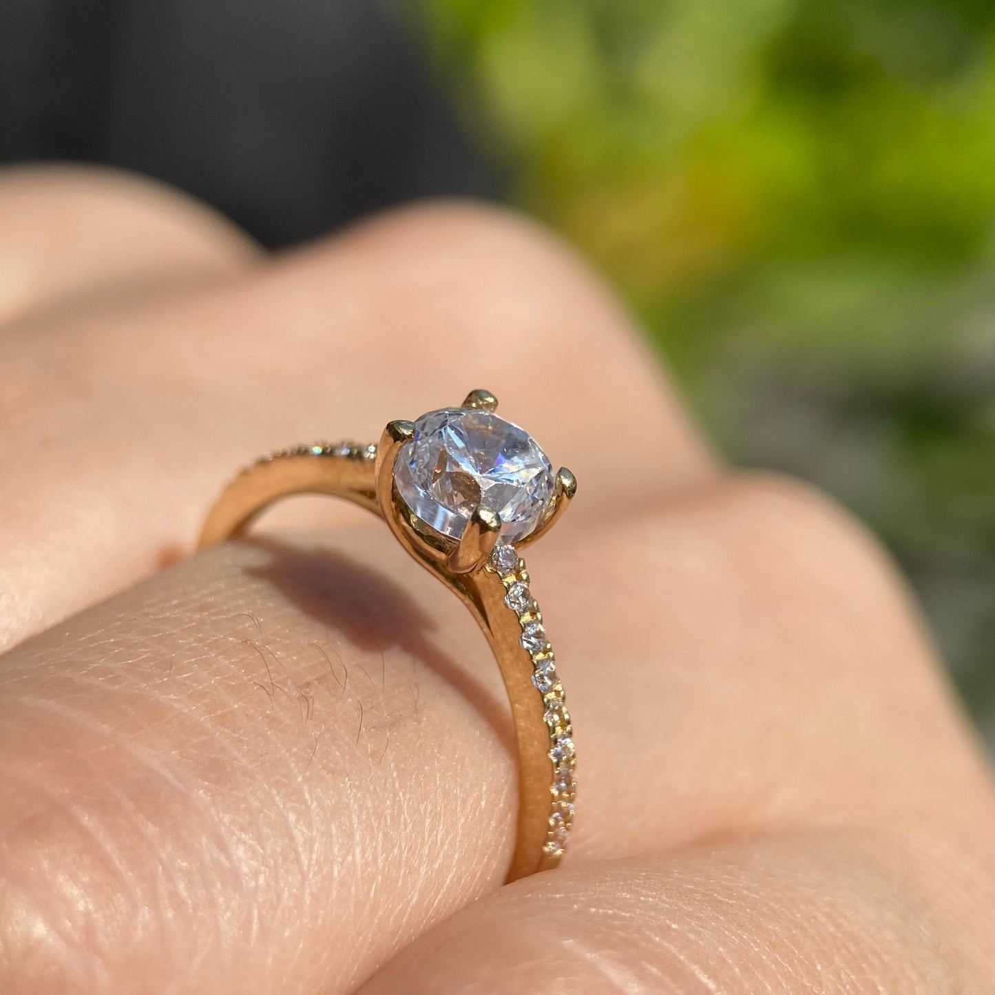 Anillo de compromiso en oro