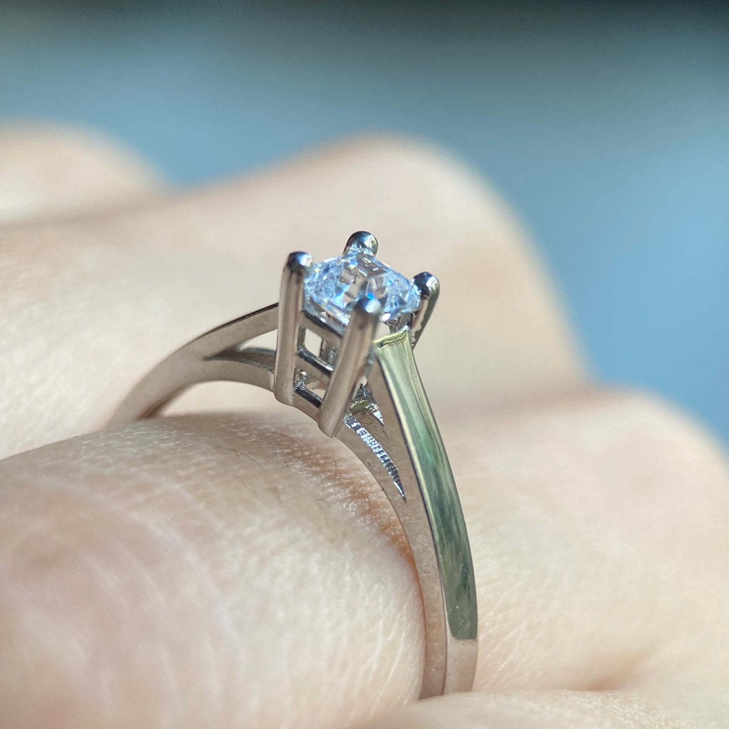 Anillo de compromiso en oro