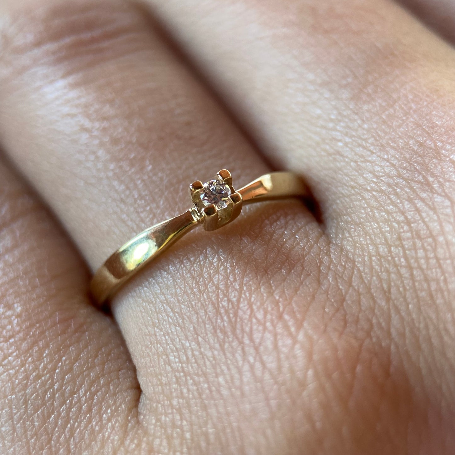 Anillo de compromiso en oro