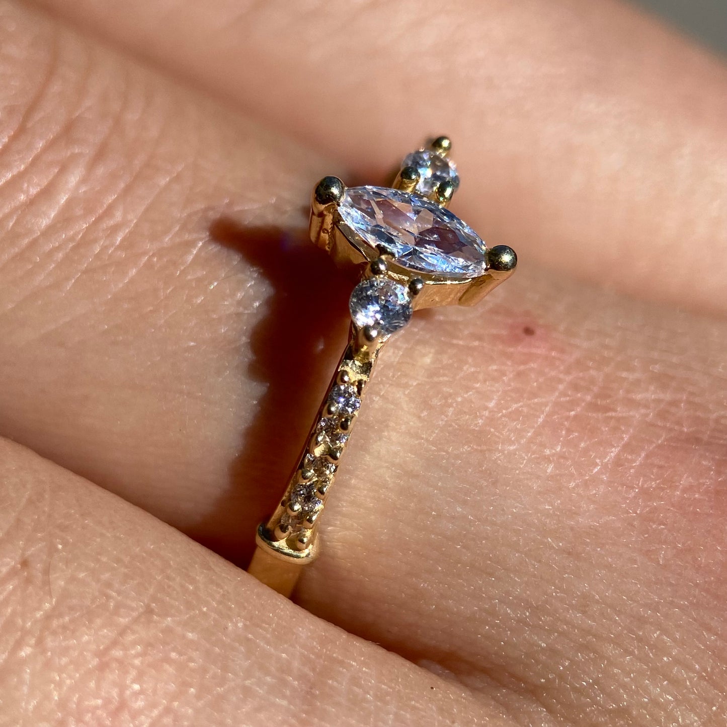 Anillo de compromiso en oro