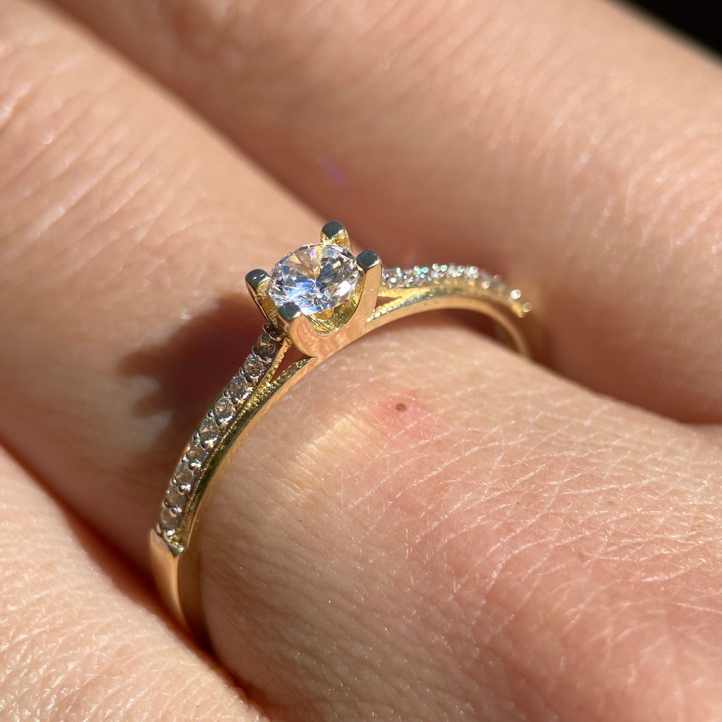 Anillo de compromiso en oro