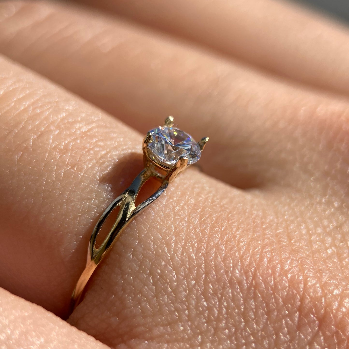Anillo de compromiso en oro