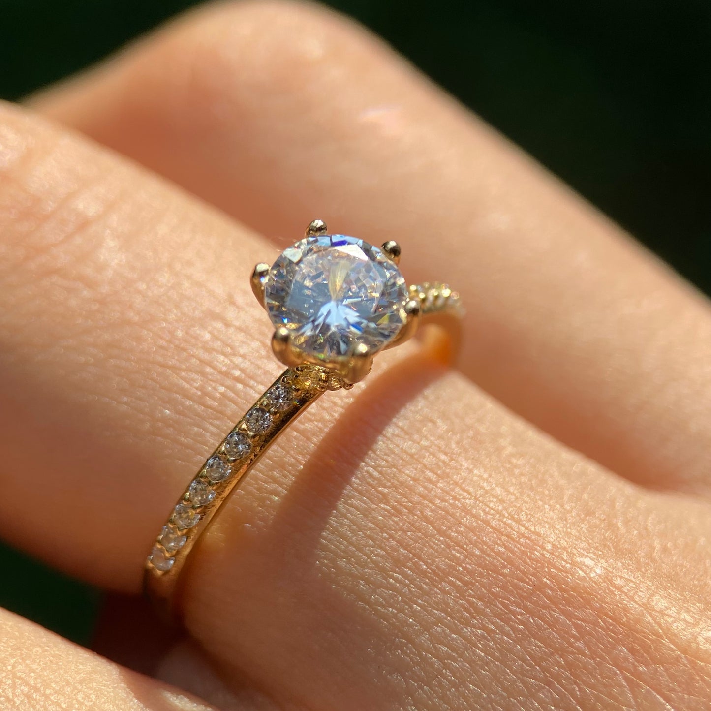 Anillo de compromiso en oro