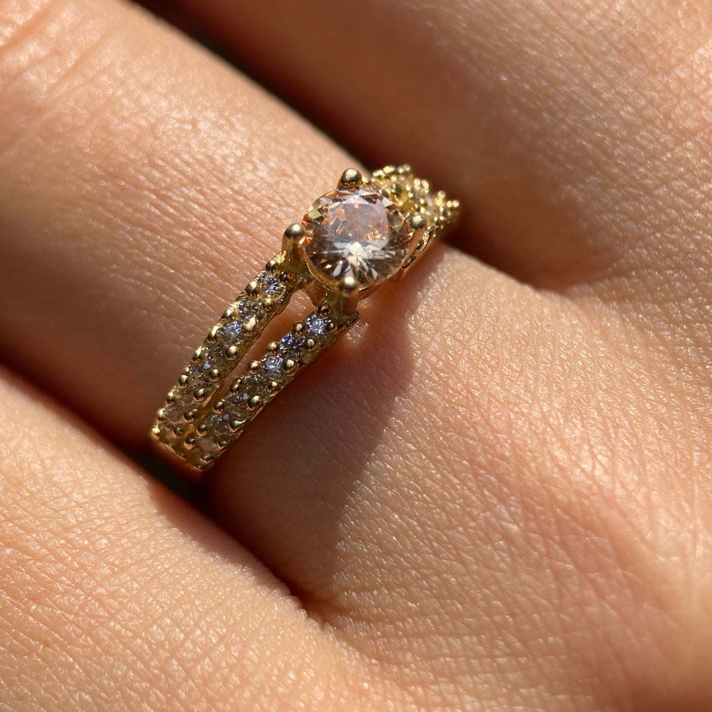 Anillo de compromiso en oro
