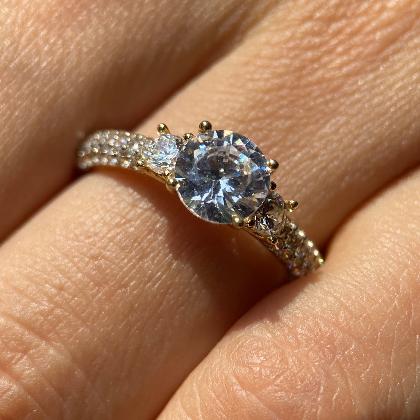 Anillo de compromiso en oro