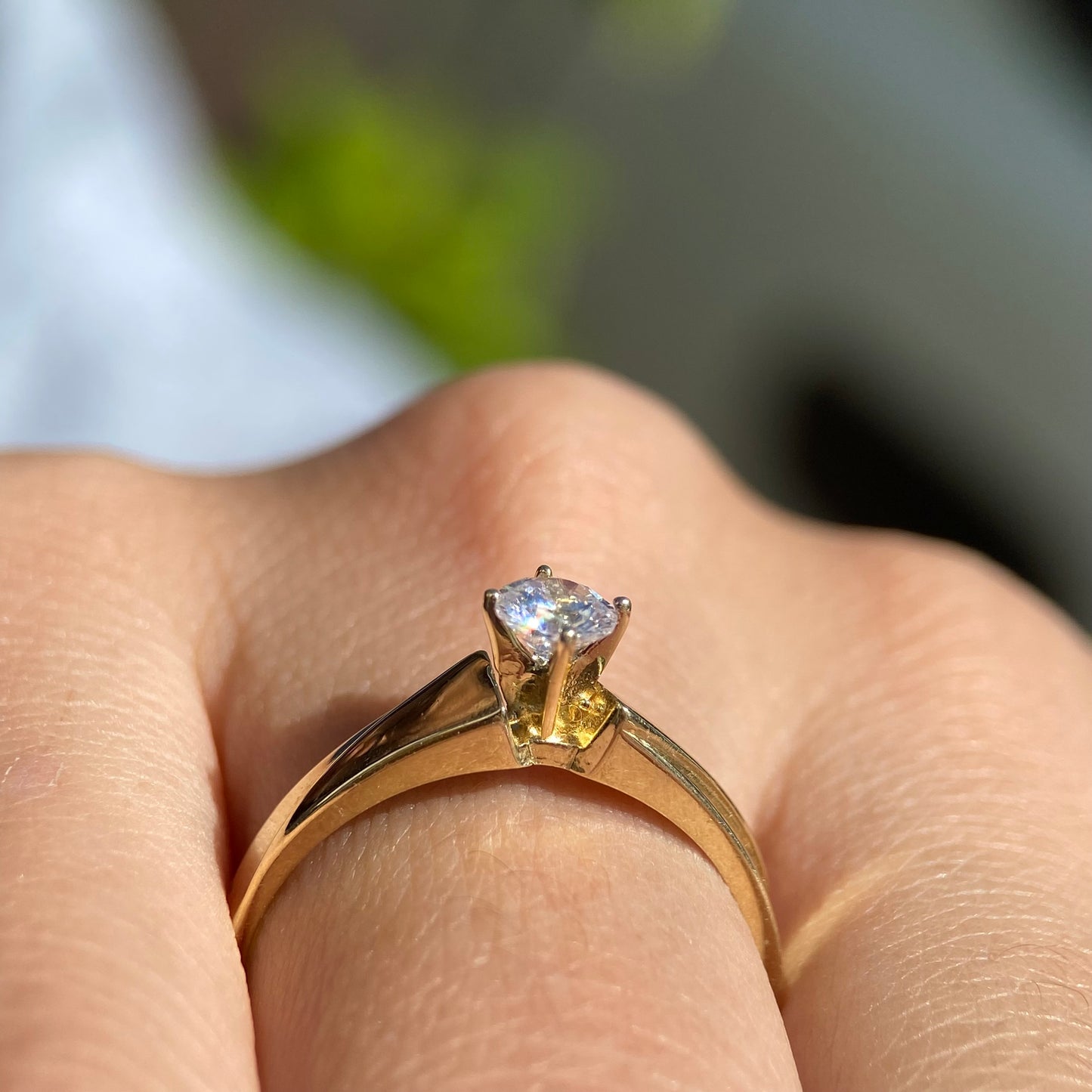 Anillo de compromiso en oro