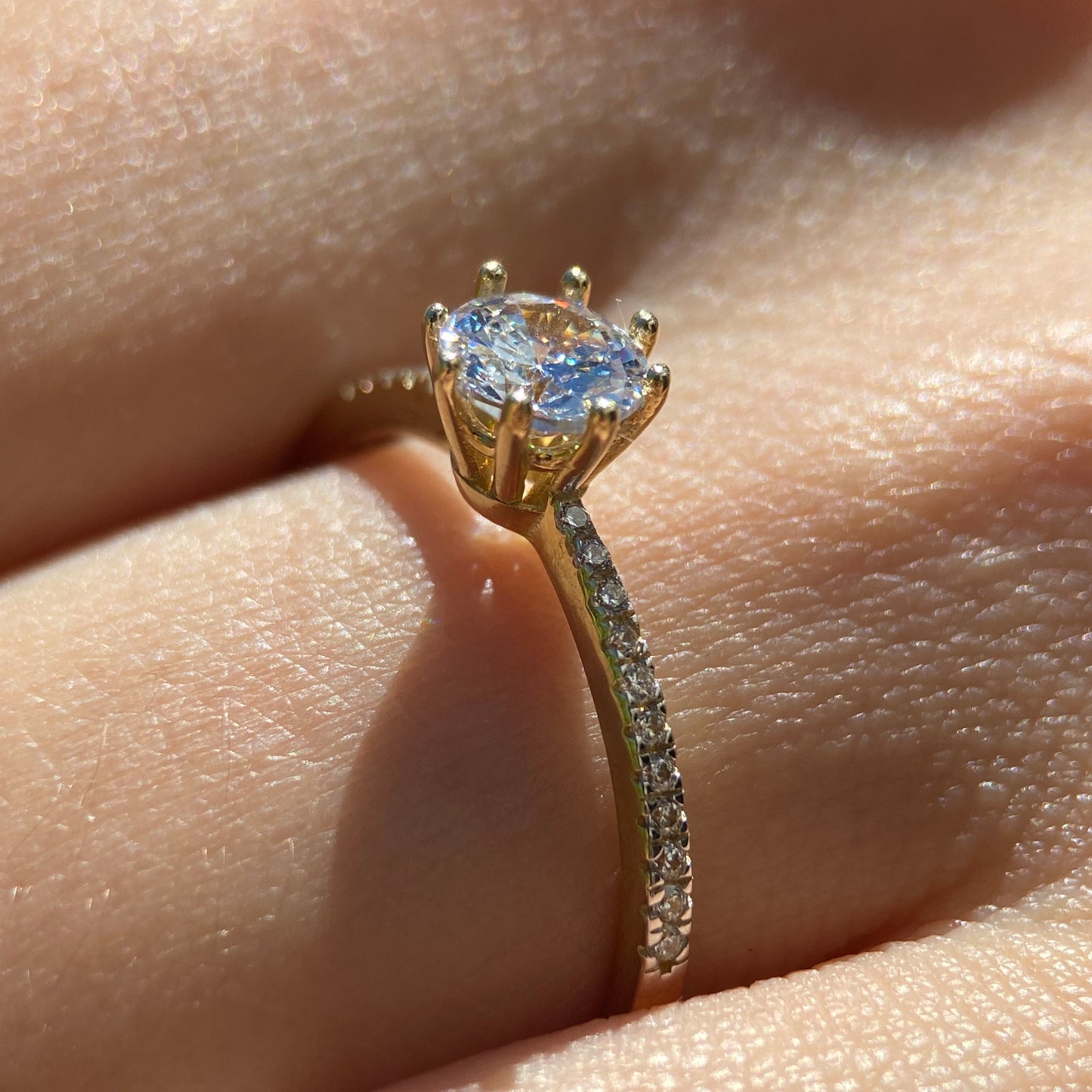 10k Yellow Gold Ring with Zirconia Cod: MAN060