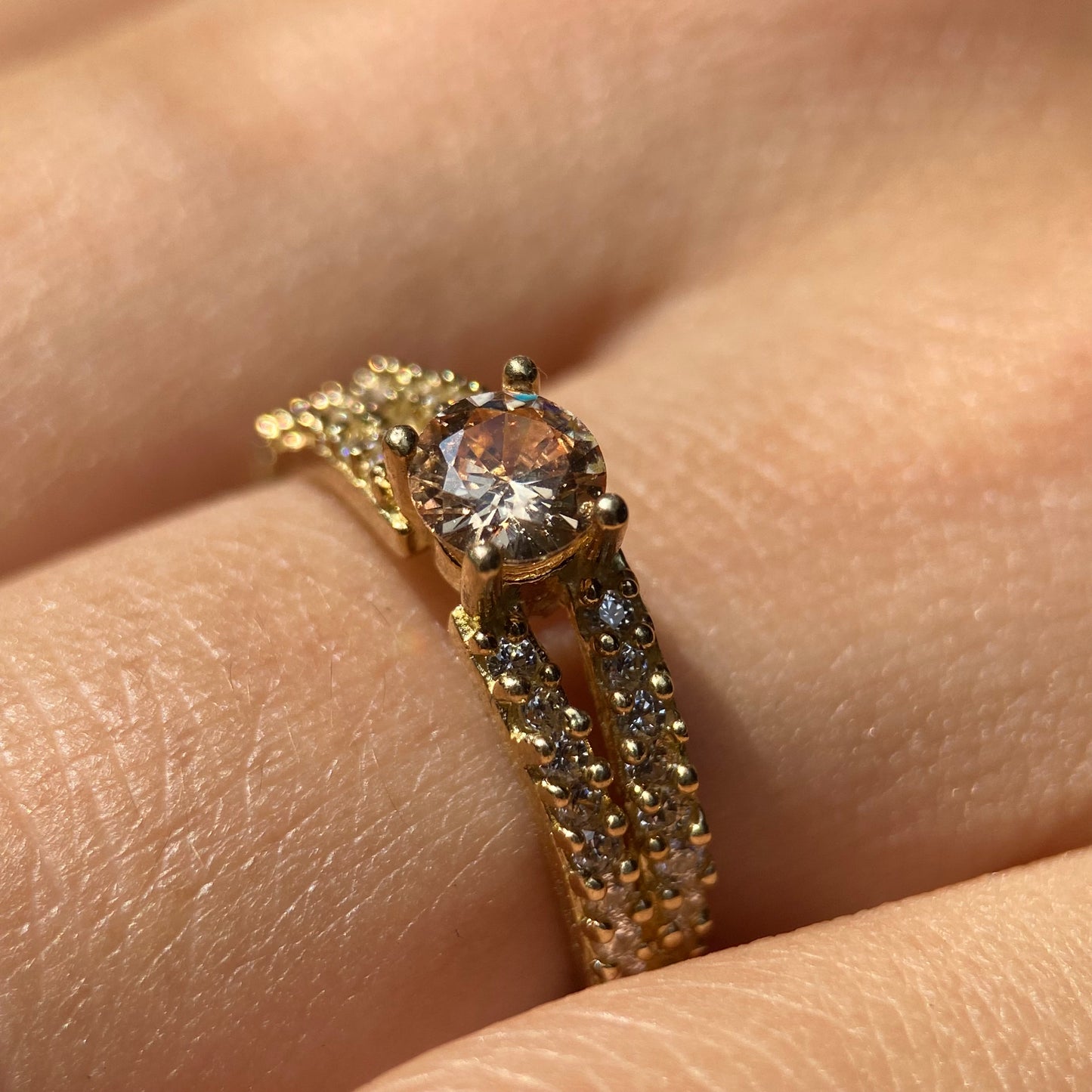Anillo de compromiso en oro