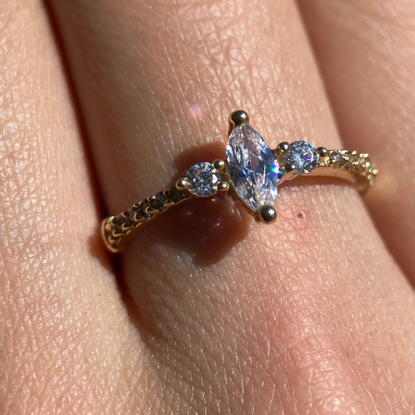 Anillo de compromiso en oro