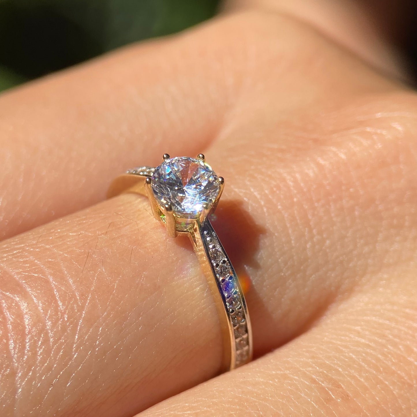 Anillo de compromiso en oro