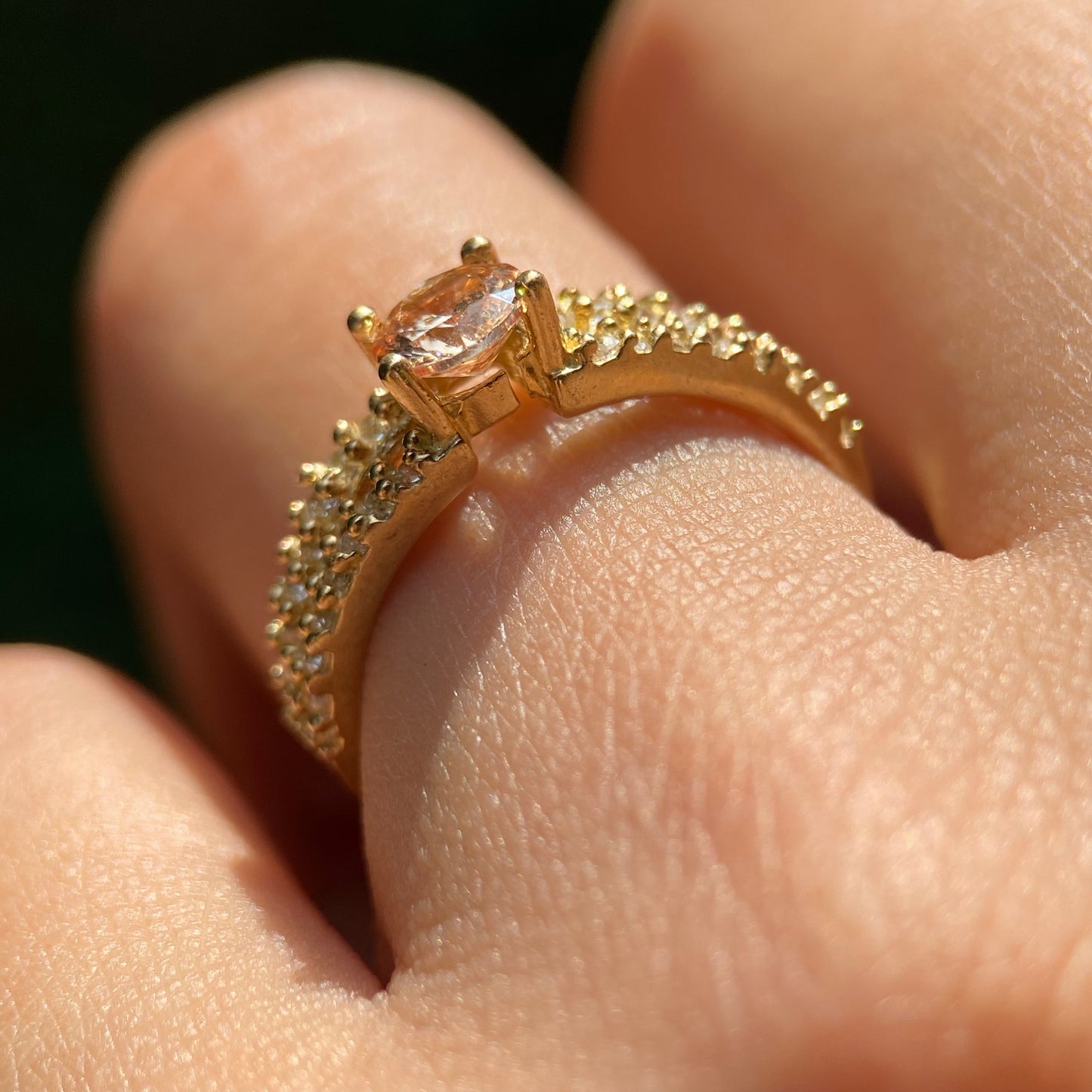 Anillo de compromiso en oro