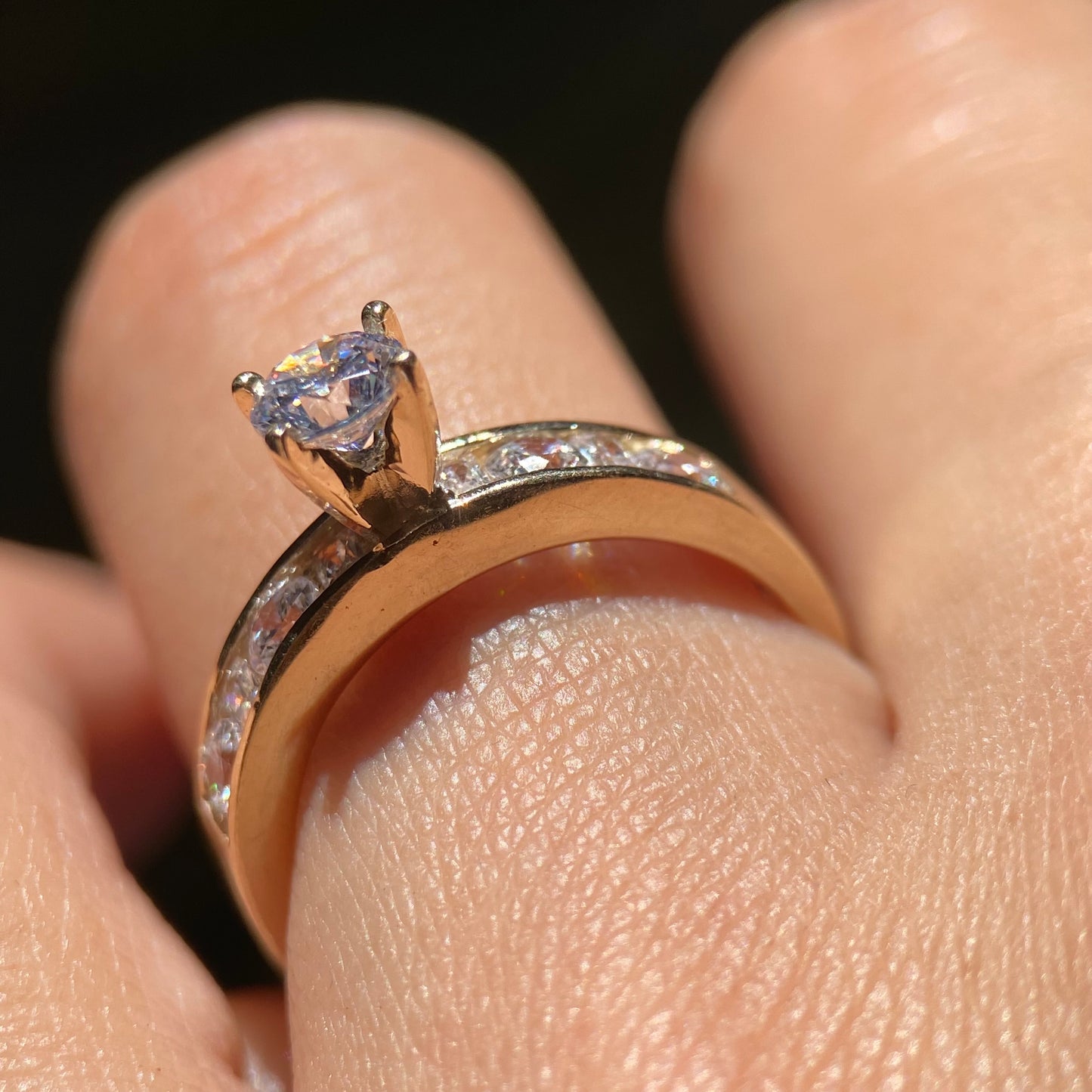 Anillo de compromiso en oro