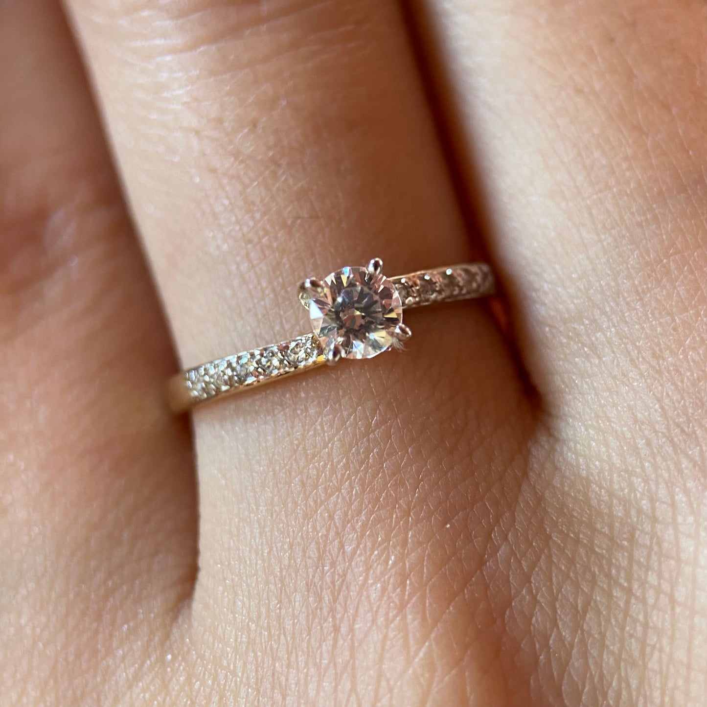 Anillo de compromiso en oro