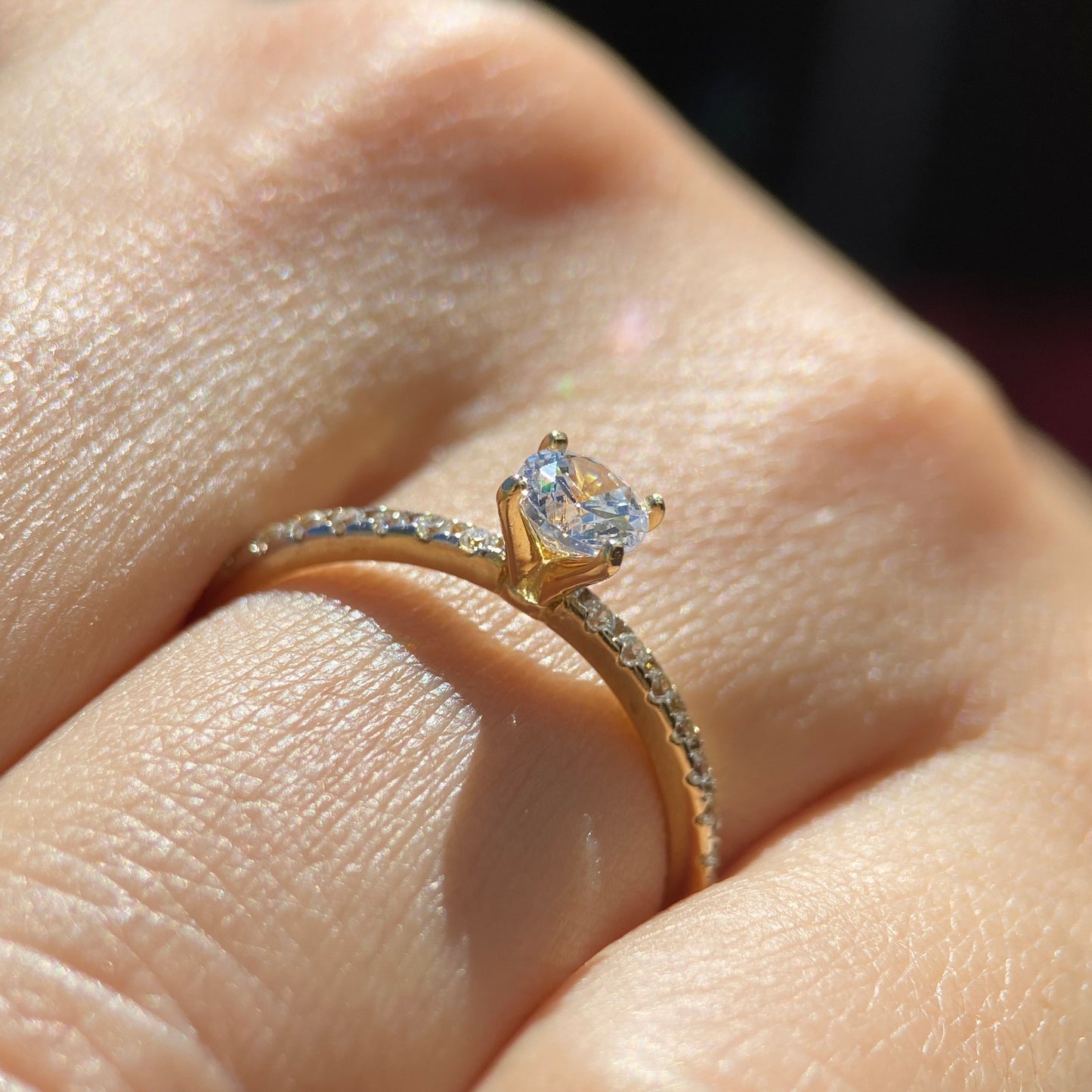 10k Yellow Gold Ring with Zirconia Cod: MAN061
